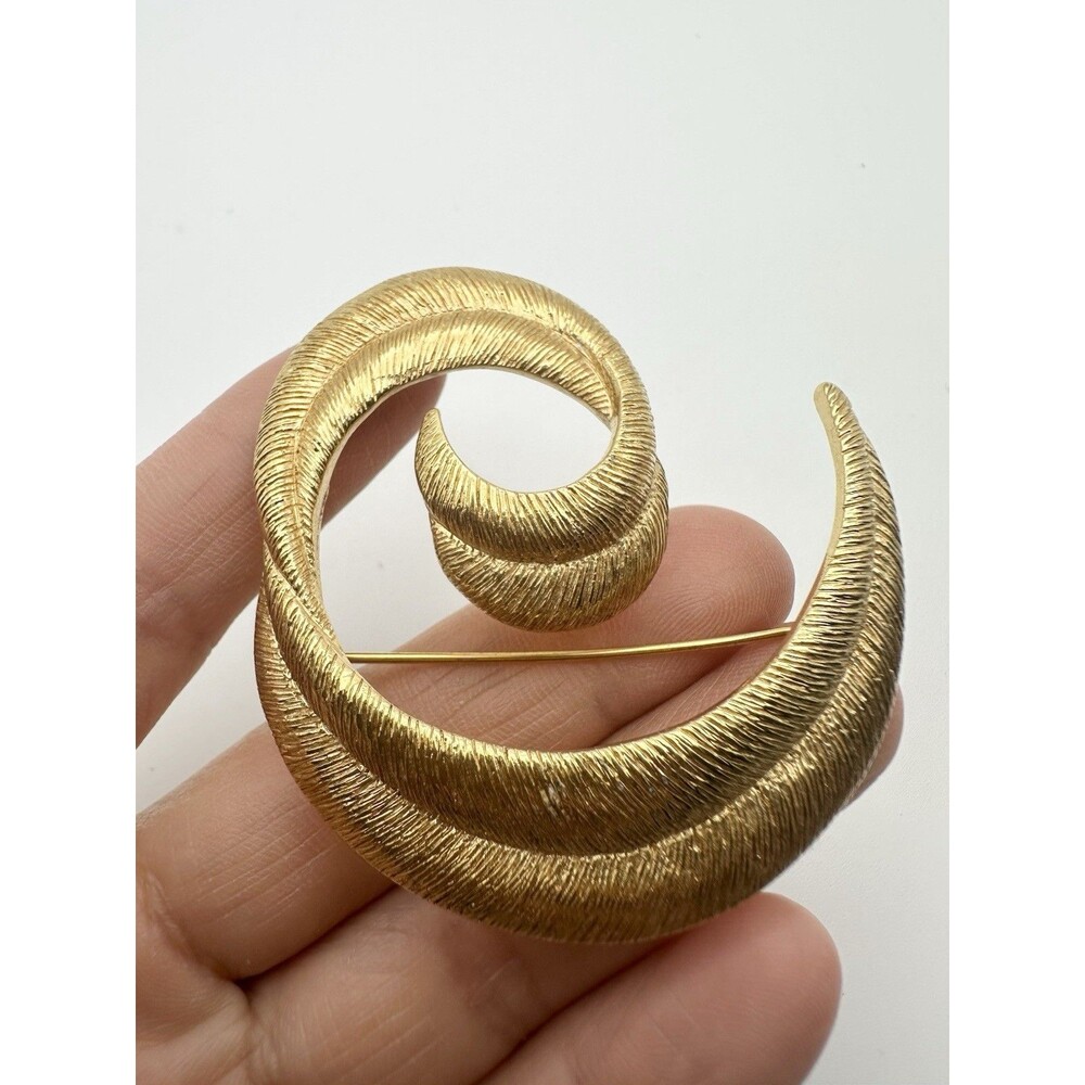 Vintage Gold Tone Leaf Feather Curl Swirl Modern Abstract